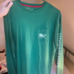 Long sleeve green Vineyard Vines tee